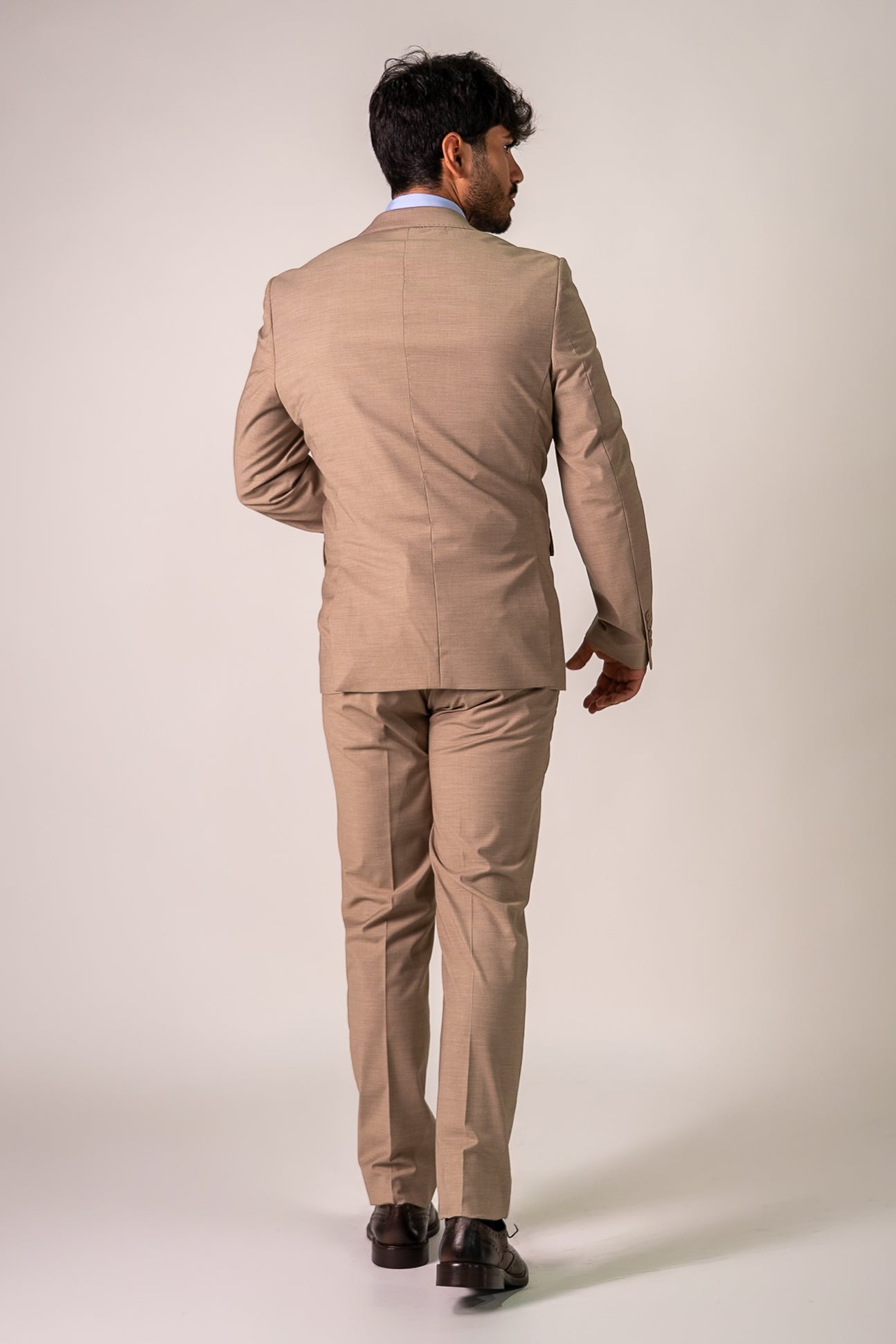 Abito monopetto beige Amir