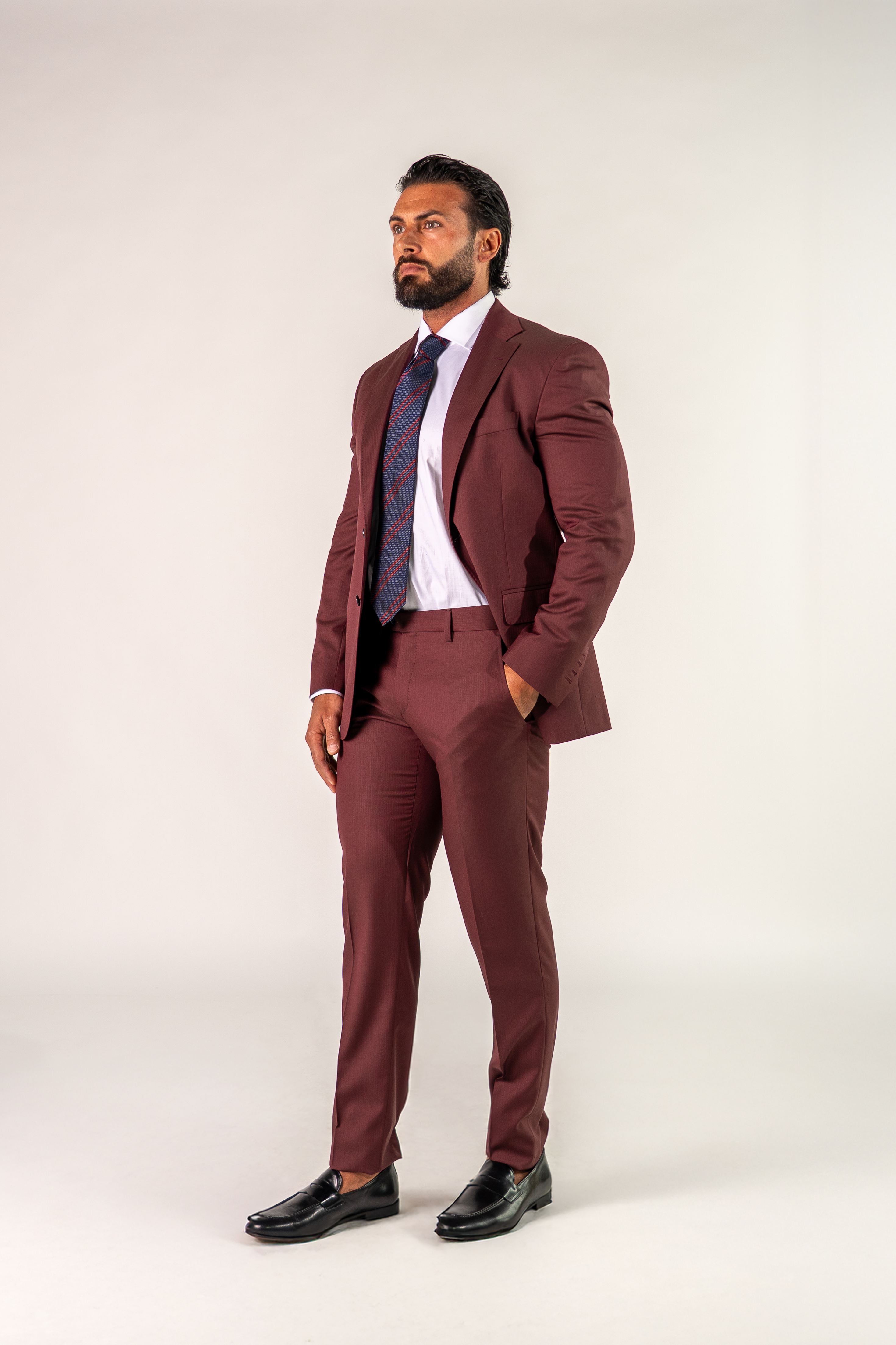 Abito monopetto bordeaux Shedir
