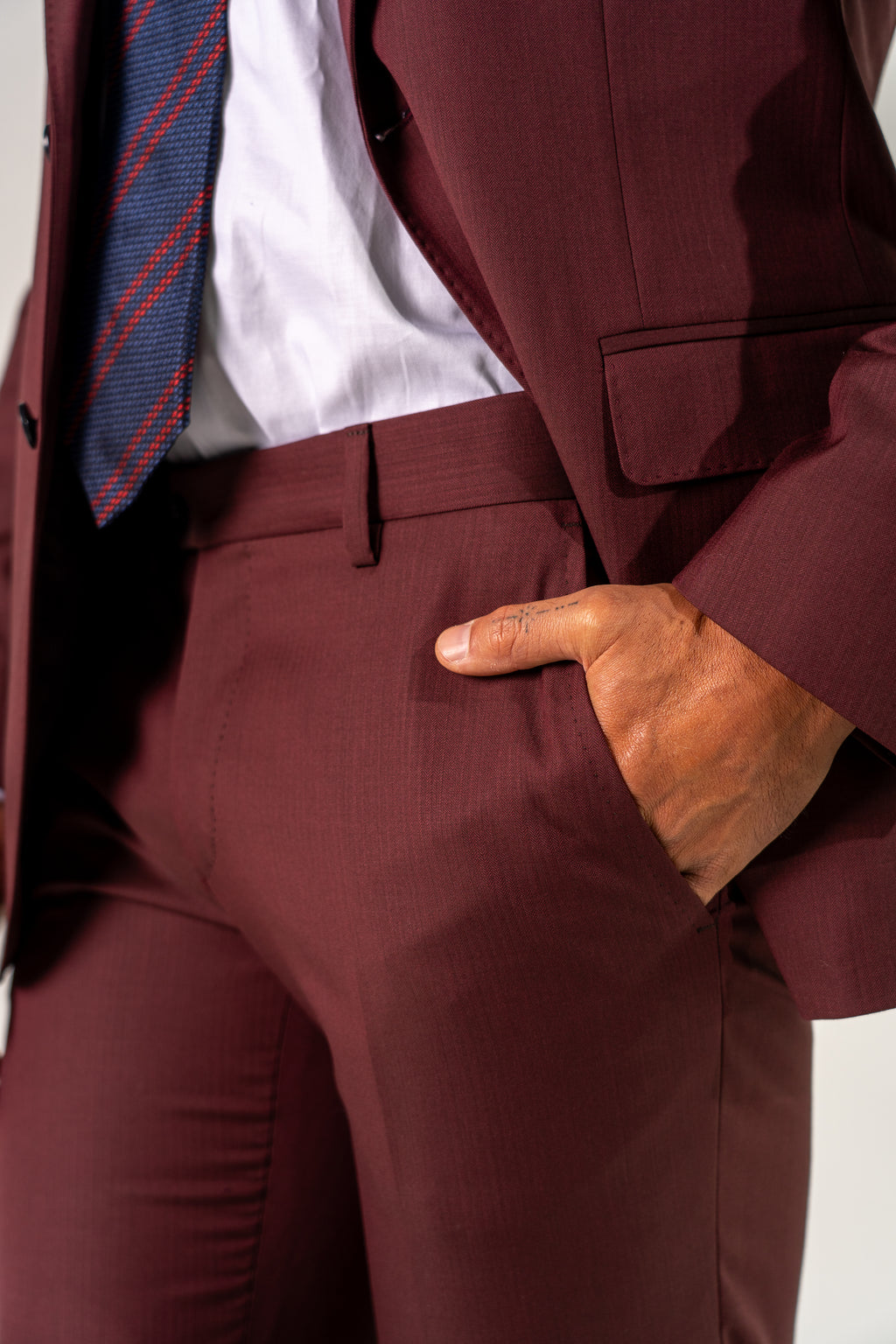 Abito monopetto bordeaux Shedir